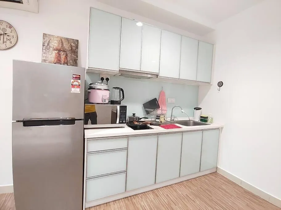 Exclusive Studio, 20Th, 5Pax, Gurney, Mansion One, Gleneagle Hospital George Town 0*,